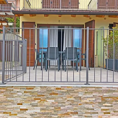La Quiete 09 Terrace By Gardadomusmea Apartmán *
